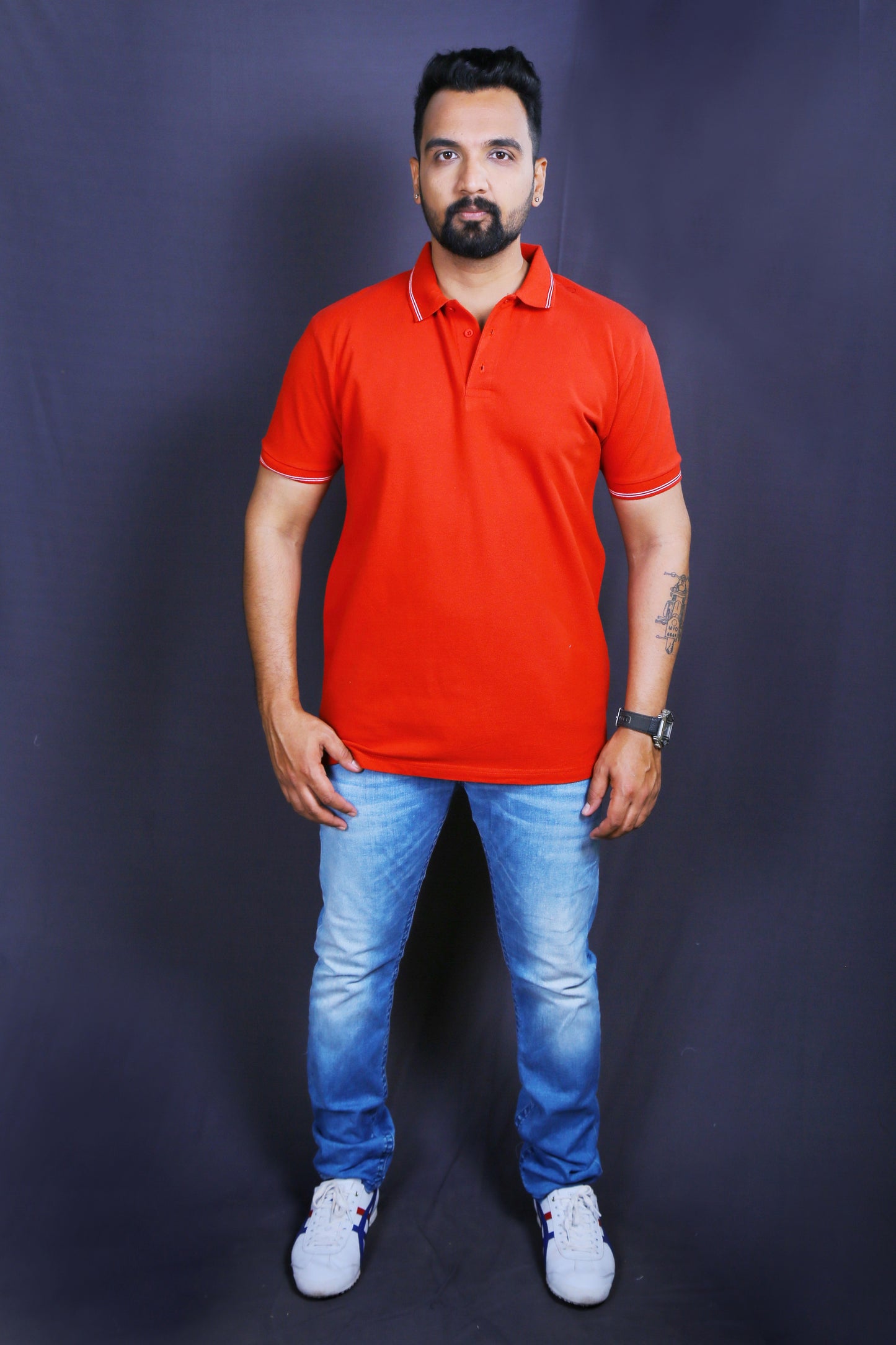 Men Solid Polo Collar T-shirt