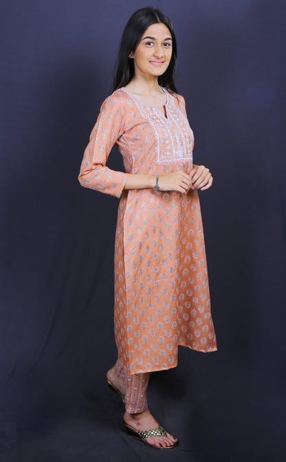 Women Peach Ethnic Print Straight Kurta Set