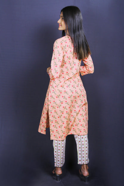 Women Peach Ethnic Print Straight Kurta Set with 3/4th sleeves