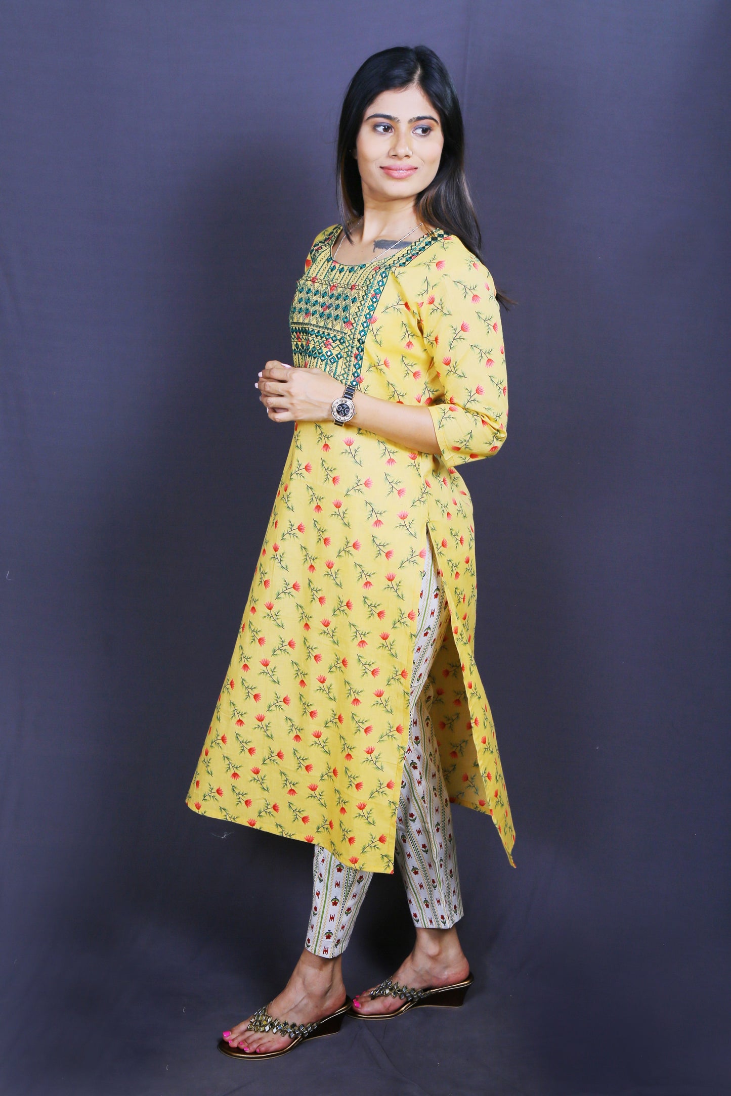 Women Yellow Ethnic Print Straight Kurta Set 3/4th sleeves