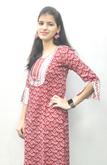 Women Red and White Ethnic Print Straight Kurta Set