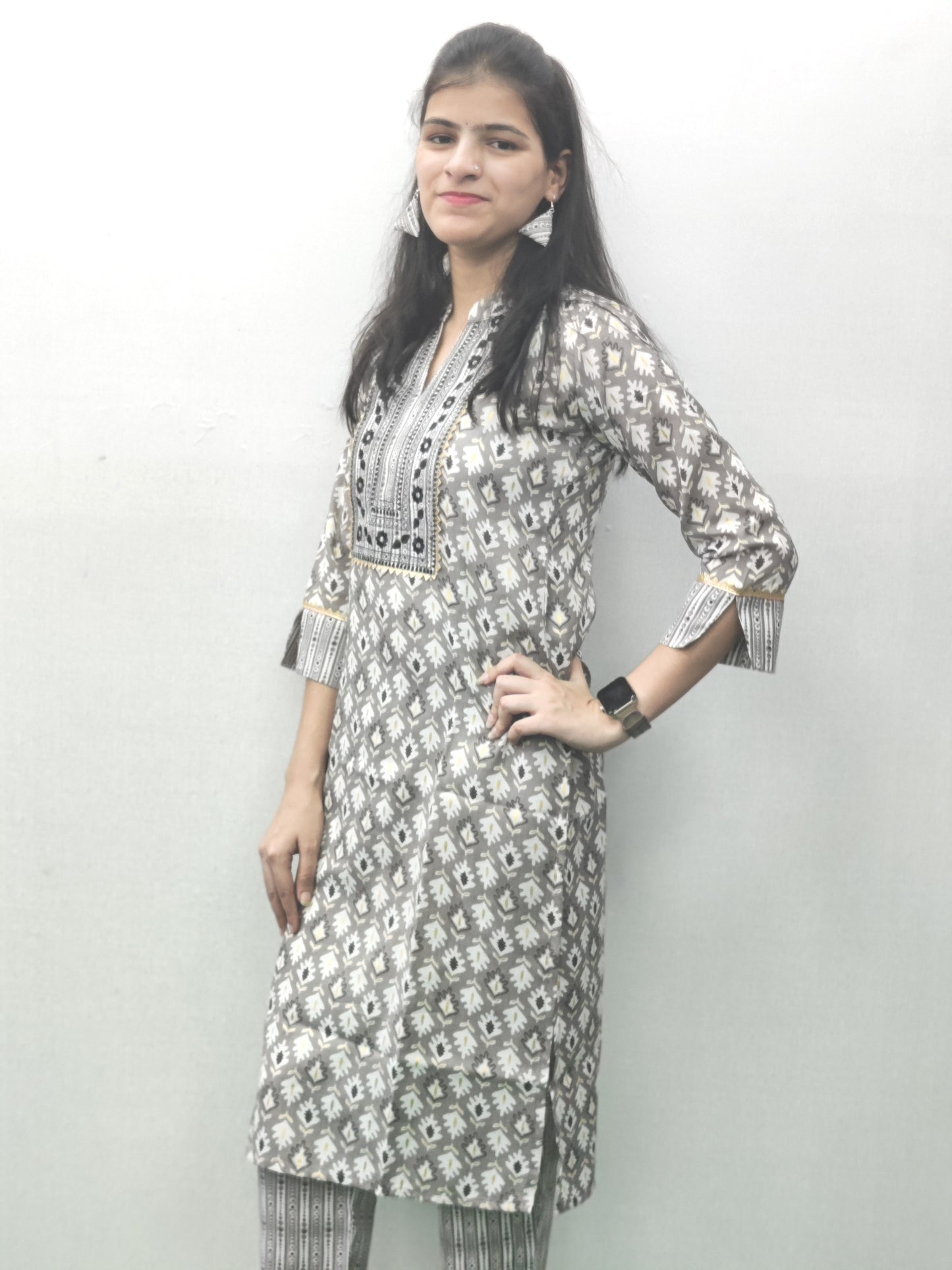 Women Grey and White Ethnic Print Straight Kurta Set with embroidery