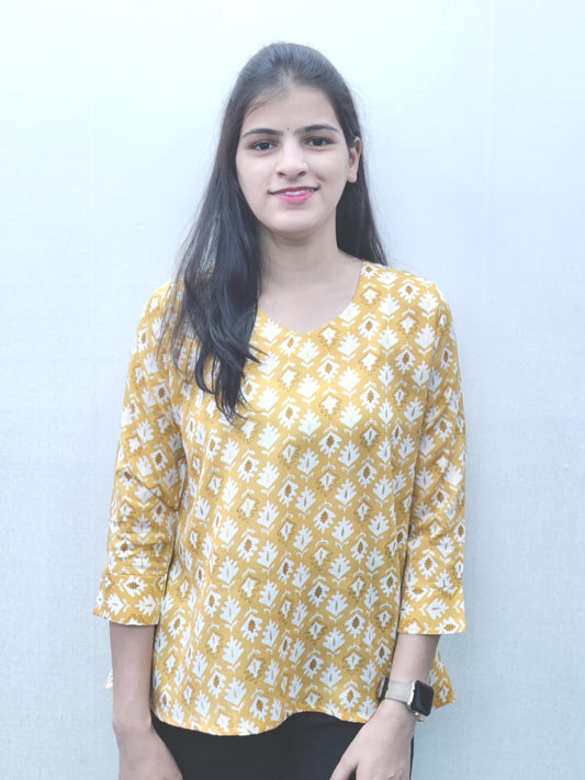 Women Yellow Cotton 3/4th sleeves Top
